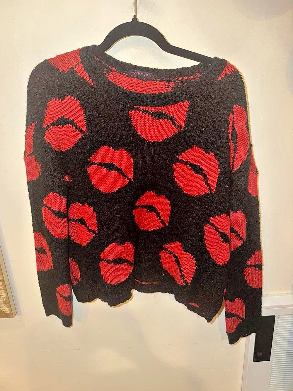 Material Girl Lip Print Crew Neck Sweater Size Medium